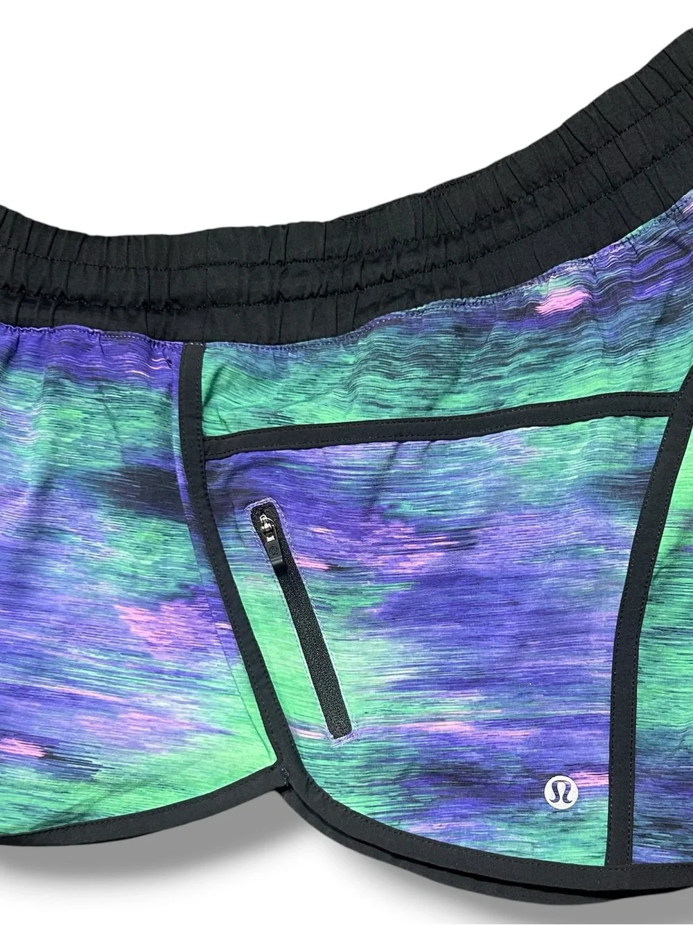 Lululemon Tracker Short III *4-way Stretch Rio Nights Multi / Black Size 8